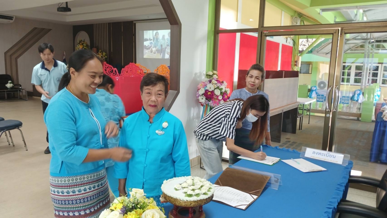 เทศบาลตำบลสันป่าตอง ได้จัดโครงการพ่อแม่ตัวอย่าง (กิจกรรมแม่ตัวอย่าง)ประจำปีงบประมาณ พ.ศ.2567 ภาพที่ 17 | https://www.sanpatong.go.th