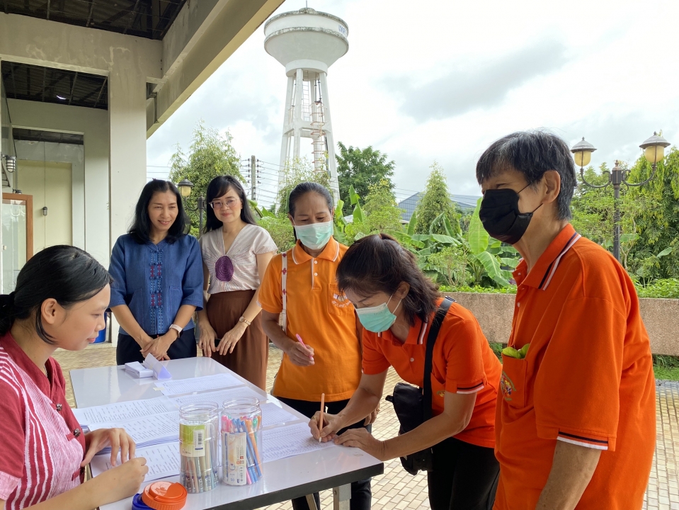 โครงการ “กิ๋นดี ฟันดี ม่วนใจ๋”  โรงเรียนผู้สูงอายุเทศบาลตำบลสันป่าตอง  ภาพที่ 12 | https://www.sanpatong.go.th