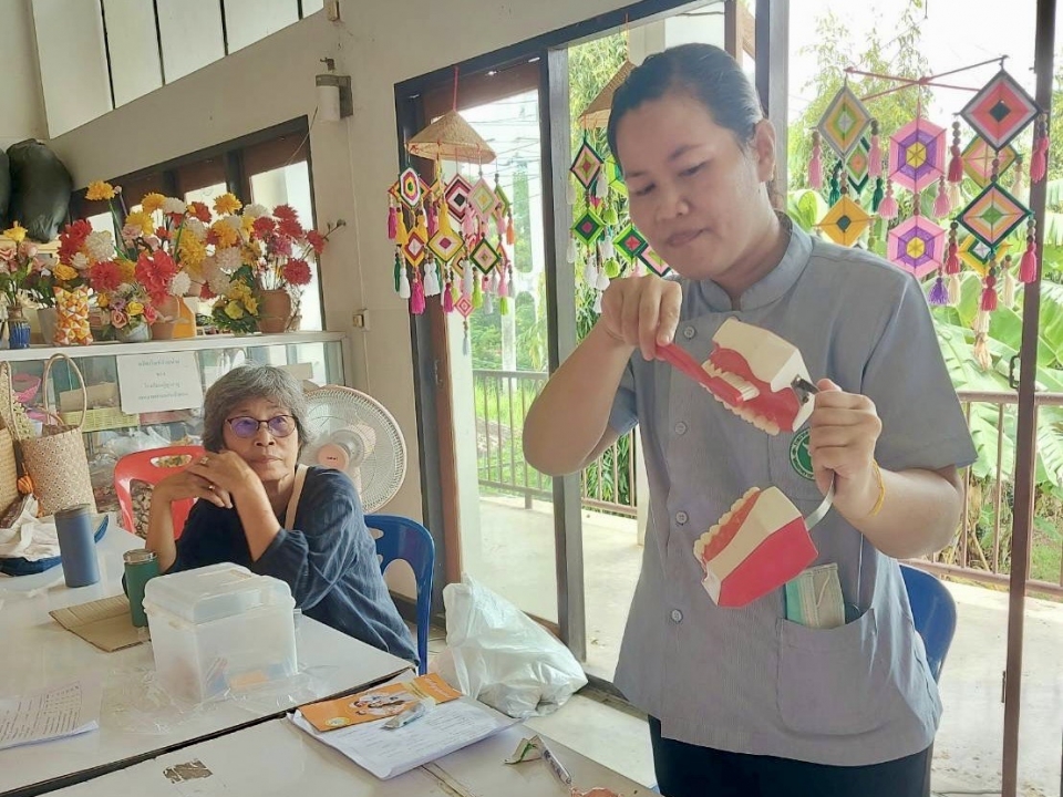 โครงการ “กิ๋นดี ฟันดี ม่วนใจ๋”  โรงเรียนผู้สูงอายุเทศบาลตำบลสันป่าตอง  ภาพที่ 15 | https://www.sanpatong.go.th