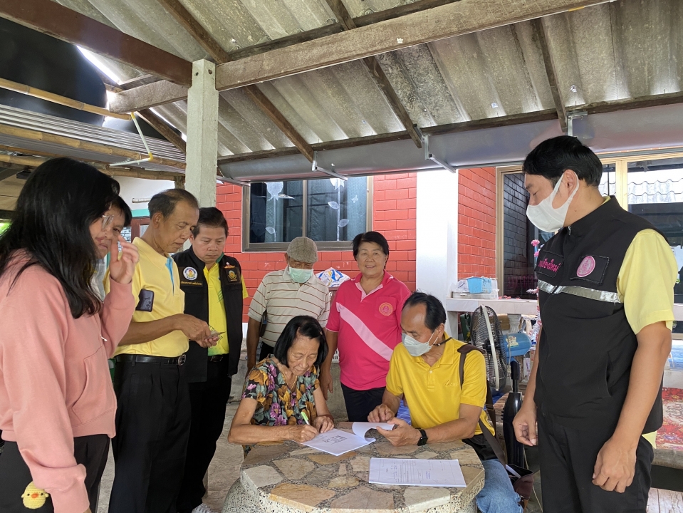 เทศบาลตำบลสันป่าตอง ร่วมกับ สำนักงานพัฒนาสังคมและความมั่นคงของมนุษย์ จ.เชียงใหม่ มอบเงิน ช่วยเหลือ และแพมเพิส ให้แก่ผู้สูงอายุ ผู้พิการ และกลุ่มเปราะบางทางสังคม ในเขตพื้นที่เทศบาลฯ จำนวน 5 ราย ภาพที่ 32 | https://www.sanpatong.go.th