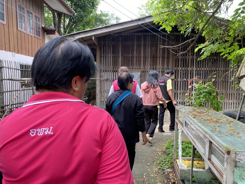 เทศบาลตำบลสันป่าตอง ร่วมกับ สำนักงานพัฒนาสังคมและความมั่นคงของมนุษย์ จ.เชียงใหม่ มอบเงิน ช่วยเหลือ และแพมเพิส ให้แก่ผู้สูงอายุ ผู้พิการ และกลุ่มเปราะบางทางสังคม ในเขตพื้นที่เทศบาลฯ จำนวน 5 ราย ภาพที่ 49 | https://www.sanpatong.go.th