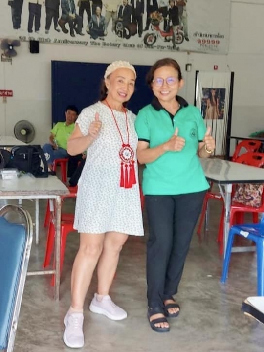 โรงเรียนผู้สูงอายุเทศบาลตำบลสันป่าตอง นำเสนอผลงานกิจกรรมตัดเย็บเสื้อแขนกุด (สัปดาห์ที่2) ประจำปี พ.ศ.2567 ภาพที่ 12 | https://www.sanpatong.go.th