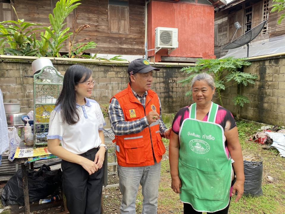  เทศบาลตำบลสันป่าตอง สำรวจเพื่อทำการปรับปรุงและซ่อมแซมบ้าน ให้แก่นาง ผ่องพรรณ์ ชัยลังกา ภาพที่ 12 | https://www.sanpatong.go.th