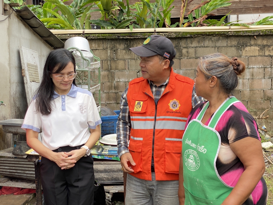  เทศบาลตำบลสันป่าตอง สำรวจเพื่อทำการปรับปรุงและซ่อมแซมบ้าน ให้แก่นาง ผ่องพรรณ์ ชัยลังกา ภาพที่ 17 | https://www.sanpatong.go.th