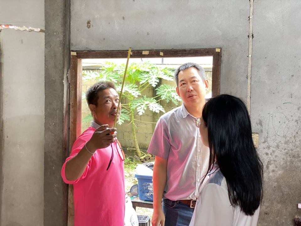  เทศบาลตำบลสันป่าตอง สำรวจเพื่อทำการปรับปรุงและซ่อมแซมบ้าน ให้แก่นาง ผ่องพรรณ์ ชัยลังกา ภาพที่ 25 | https://www.sanpatong.go.th