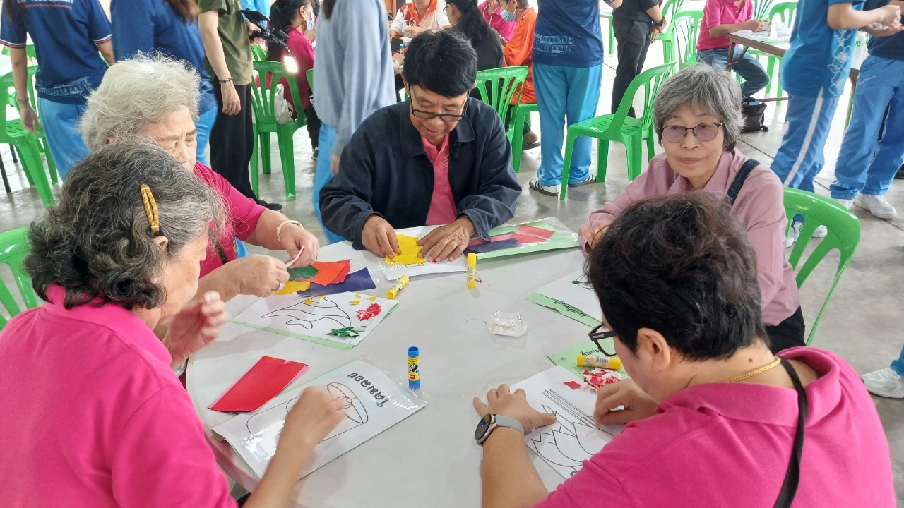 เทศบาลตำบลสันป่าตอง ได้จัดโครงการส่งเสริมการเรียนรู้ตามอัธยาศัยให้กับประชาชนในเขตเทศบาลตำบลสันป่าตอง (กิจกรรมครั้งที่ 1) ประจำปีงบประมาณ พ.ศ.2568 ภาพที่ 35 | https://www.sanpatong.go.th
