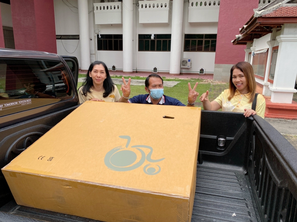 เทศบาลตำบลสันป่าตอง รับมอบ อุปกรณ์ช่วยคนพิการ(รถวิลแชร์) จากสำนักงานพัฒนาสังคมและความมั่นคงของมนุษย์จังหวัดเชียงใหม่ ภาพที่ 11 | https://www.sanpatong.go.th