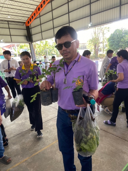 เทศบาลตำบลสันป่าตอง ได้ดำเนินการจัดกิจกรรมโครงการอนุรักษ์พันธุกรรมพืชอันเนื่องมาจากพระราชดำริฯ ภาพที่ 42 | https://www.sanpatong.go.th