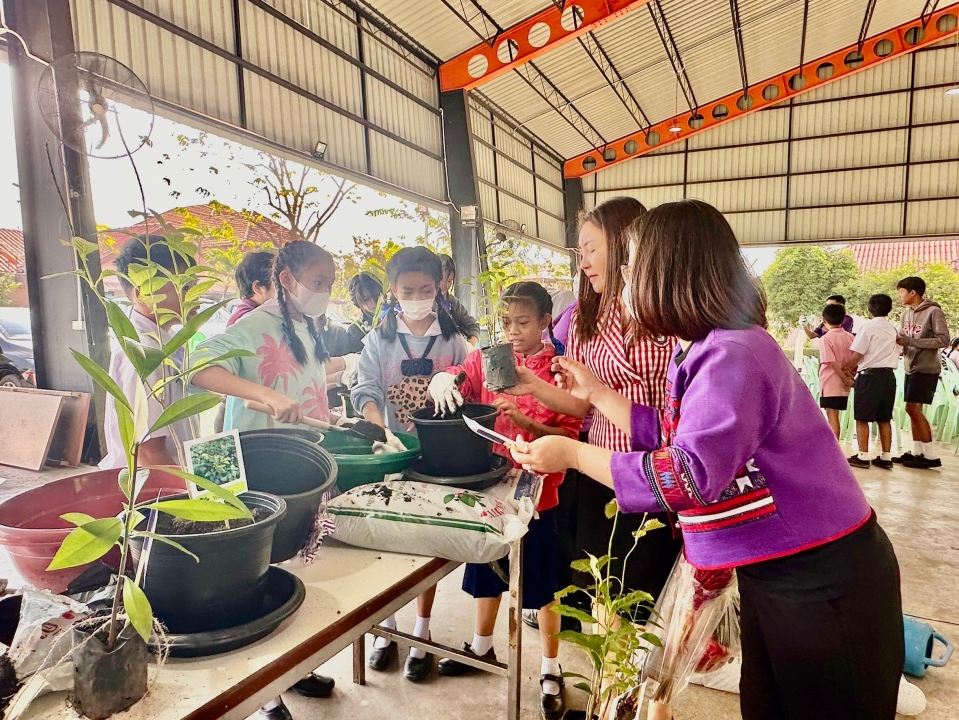 เทศบาลตำบลสันป่าตอง ได้ดำเนินการจัดกิจกรรมโครงการอนุรักษ์พันธุกรรมพืชอันเนื่องมาจากพระราชดำริฯ ภาพที่ 64 | https://www.sanpatong.go.th