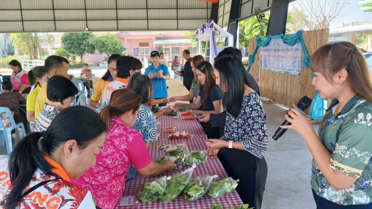 เทศบาลตำบลสันป่าตอง ร่วมกับ กองทุนเพื่อความเสมอภาคทางการศึกษา (กสศ.) จัดทำโครงการส่งเสริมการเรียนรู้และพัฒนาทักษะอาชีพของชุมชนเทศบาลตำบลสันป่าตองสู่การพัฒนาอย่างยั่งยืน ภาพที่ 16 | https://www.sanpatong.go.th