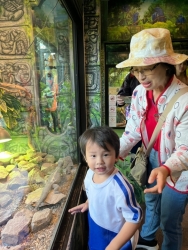 ศูนย์พัฒนาเด็กเล็ก เทศบาลตำบลสันป่าตอง ได้จัดโครงการเรียนรู้สู่โลกกว้างอนุบาลวัยใส (กิจกรรมทัศนศึกษาดูงาน เรียนรู้นอกสถานที่) ประจำปีงบประมาณ พ.ศ.2568 ภาพที่ 40 | https://www.sanpatong.go.th