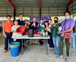เทศบาลสันป่าตองได้จัดโครงการส่งเสริมอาชีพตามแนวทางเศรษฐกิจพอเพียง (เพาะเห็ดโคนน้อยในตะกร้า) ภาพที่ 16 | https://www.sanpatong.go.th