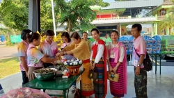 เทศบาลตำบลสันป่าตอง ร่วมกับ กองทุนเพื่อความเสมอภาคทางการศึกษา (กสศ.) จัดทำโครงการส่งเสริมการเรียนรู้และพัฒนาทักษะอาชีพของชุมชนเทศบาลตำบลสันป่าตองสู่การพัฒนาอย่างยั่งยืน ภาพที่ 7 | https://www.sanpatong.go.th