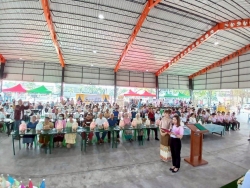 เทศบาลตำบลสันป่าตองจัดทำโครงการสืบสานประเพณี วัฒนธรรมล้านนา สระเกล้าดำหัวผู้สูงอายุ ประจำปีงบประมาณ พ.ศ.2568 ภาพที่ 17 | https://www.sanpatong.go.th