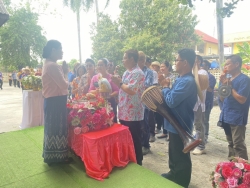 S__9371667.jpg - ร่วมพิธีรดน้ำดำหัวนายอำเภอสันป่าตอง สืบสานประเพณีสงกรานต์ 2568 | https://www.sanpatong.go.th