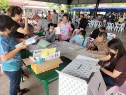 การรับอุปกรณ์เลือกตั้งฯ  เทศบาลตำบลสันป่าตอง ภาพที่ 27 | https://www.sanpatong.go.th