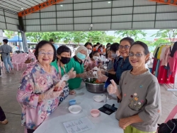 158637_0.jpg - เทศบาลตำลสันป่าตองจัดโครงการส่งเสริมการเรียนรู้ตาอัธยาศัยให้กับประชาชนในเขตเทศบาลตำบลสันป่าตอง ครัั้ง ที่ 3 | https://www.sanpatong.go.th