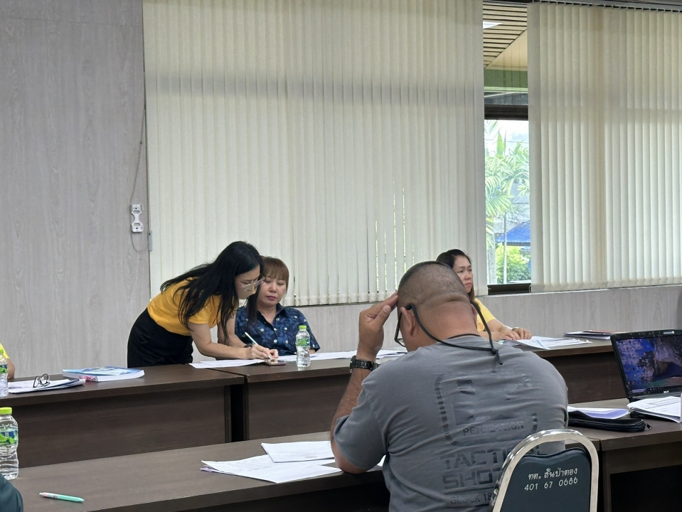 เทศบาลตำบลสันป่าตองได้ประชุมพิจารณาการจัดทำร่างเทศบัญญัติงบประมาณรายจ่าย ประจำปี 2569 ( ครั้งที่ 1 /2568) ภาพที่ 10 | https://www.sanpatong.go.th