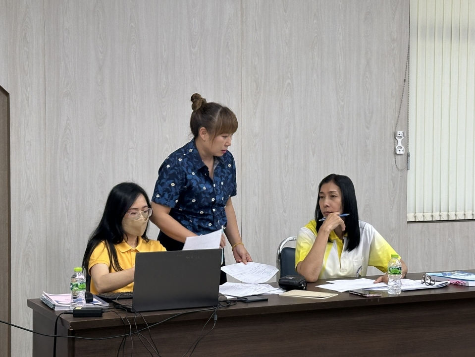 เทศบาลตำบลสันป่าตองได้ประชุมพิจารณาการจัดทำร่างเทศบัญญัติงบประมาณรายจ่าย ประจำปี 2569 ( ครั้งที่ 1 /2568) ภาพที่ 18 | https://www.sanpatong.go.th