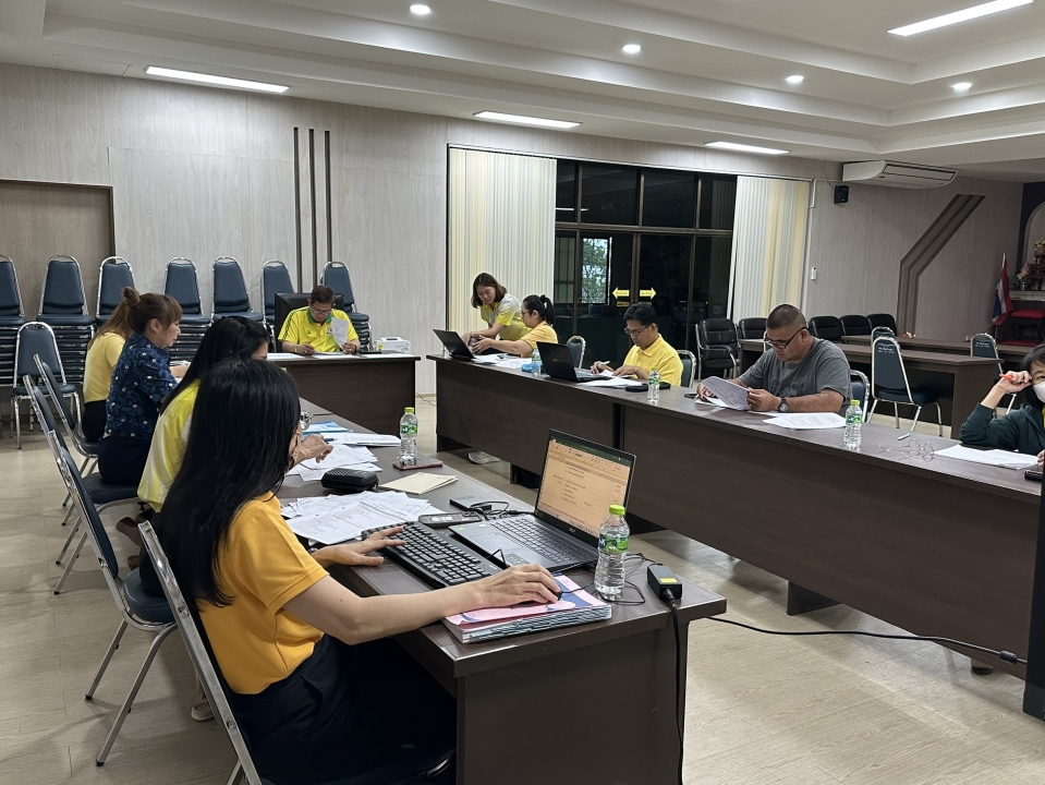 เทศบาลตำบลสันป่าตองได้ประชุมพิจารณาการจัดทำร่างเทศบัญญัติงบประมาณรายจ่าย ประจำปี 2569 ( ครั้งที่ 1 /2568) ภาพที่ 20 | https://www.sanpatong.go.th