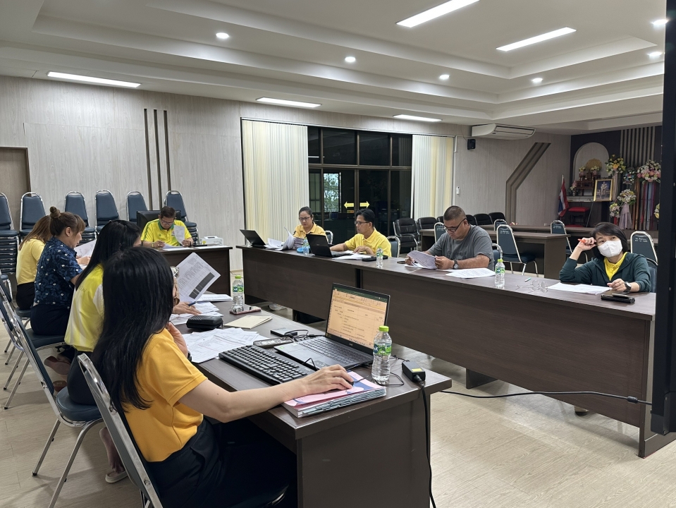 เทศบาลตำบลสันป่าตองได้ประชุมพิจารณาการจัดทำร่างเทศบัญญัติงบประมาณรายจ่าย ประจำปี 2569 ( ครั้งที่ 1 /2568) ภาพที่ 21 | https://www.sanpatong.go.th