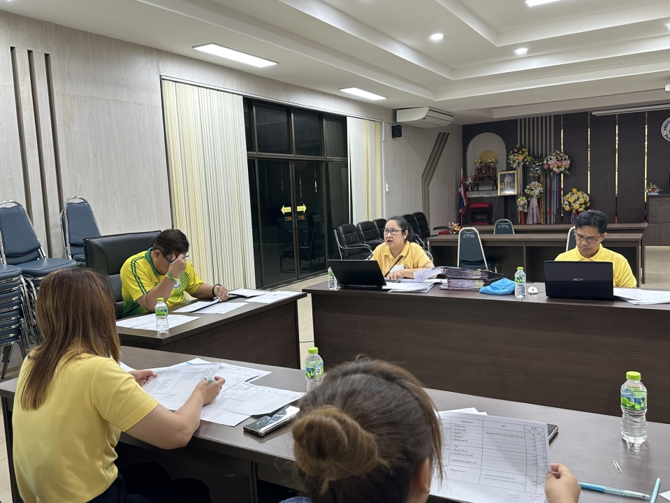 เทศบาลตำบลสันป่าตองได้ประชุมพิจารณาการจัดทำร่างเทศบัญญัติงบประมาณรายจ่าย ประจำปี 2569 ( ครั้งที่ 1 /2568) ภาพที่ 22 | https://www.sanpatong.go.th