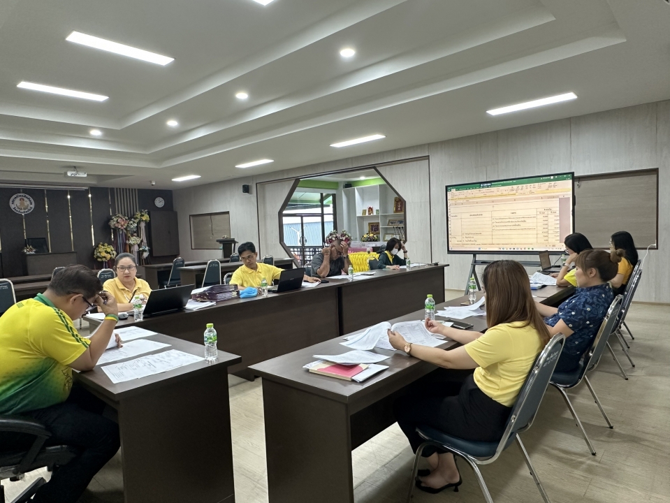 เทศบาลตำบลสันป่าตองได้ประชุมพิจารณาการจัดทำร่างเทศบัญญัติงบประมาณรายจ่าย ประจำปี 2569 ( ครั้งที่ 1 /2568) ภาพที่ 26 | https://www.sanpatong.go.th