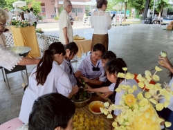 กองการศึกษาเทศบาลตำบลสันป่าตอง  ได้จัดทำโครงการโครงการอนุรักษ์ศิลปะล้านนา ส่งเสริมภูมิปัญญาท้องถิ่น ประจำปีงบประมาณ พ.ศ.2568 ภาพที่ 27 | https://www.sanpatong.go.th