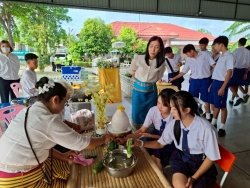 กองการศึกษาเทศบาลตำบลสันป่าตอง  ได้จัดทำโครงการโครงการอนุรักษ์ศิลปะล้านนา ส่งเสริมภูมิปัญญาท้องถิ่น ประจำปีงบประมาณ พ.ศ.2568 ภาพที่ 9 | https://www.sanpatong.go.th