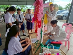กองการศึกษาเทศบาลตำบลสันป่าตอง  ได้จัดทำโครงการโครงการอนุรักษ์ศิลปะล้านนา ส่งเสริมภูมิปัญญาท้องถิ่น ประจำปีงบประมาณ พ.ศ.2568 ภาพที่ 11 | https://www.sanpatong.go.th
