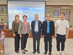 180080_0.jpg - นายกเทศมนตรีตำบลสันป่าตองได้มอบหมายให้นายศรีทอน ปัญญา รองนายกเทศมนตรีฯ และ ดร.กมลวรรณ ศรีเจริญจิตร์ เข้าร่วมเวทีเสวนาแลกเปลี่ยนเรียนรู้ บูรณาการพันธกิจทางการศึกษา ณ ห้องประชุมหอประวัติมหาวิทยาลัยพายัพ  | https://www.sanpatong.go.th