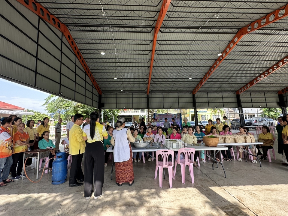 เทศบาลตำบลสันป่าตองจัดโครงการส่งเสริมอาชีพตามแนวเศรษฐกิจพอเพียง ประจำปี 2568 ภาพที่ 10 | https://www.sanpatong.go.th