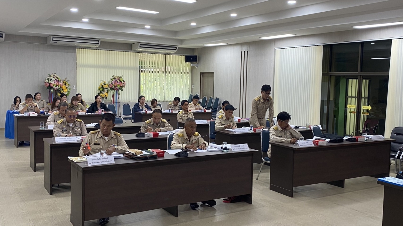 การประชุมสภาเทศบาลตำบลสันป่าตอง สมัยสามัญ สมัยที่ ๓ ครั้งที่ ๑ ประจำปี ๒๕๖๘ วันที่ ๑๘ สิงหาคม ๒๕๖๘ ภาพที่ 11 | https://www.sanpatong.go.th