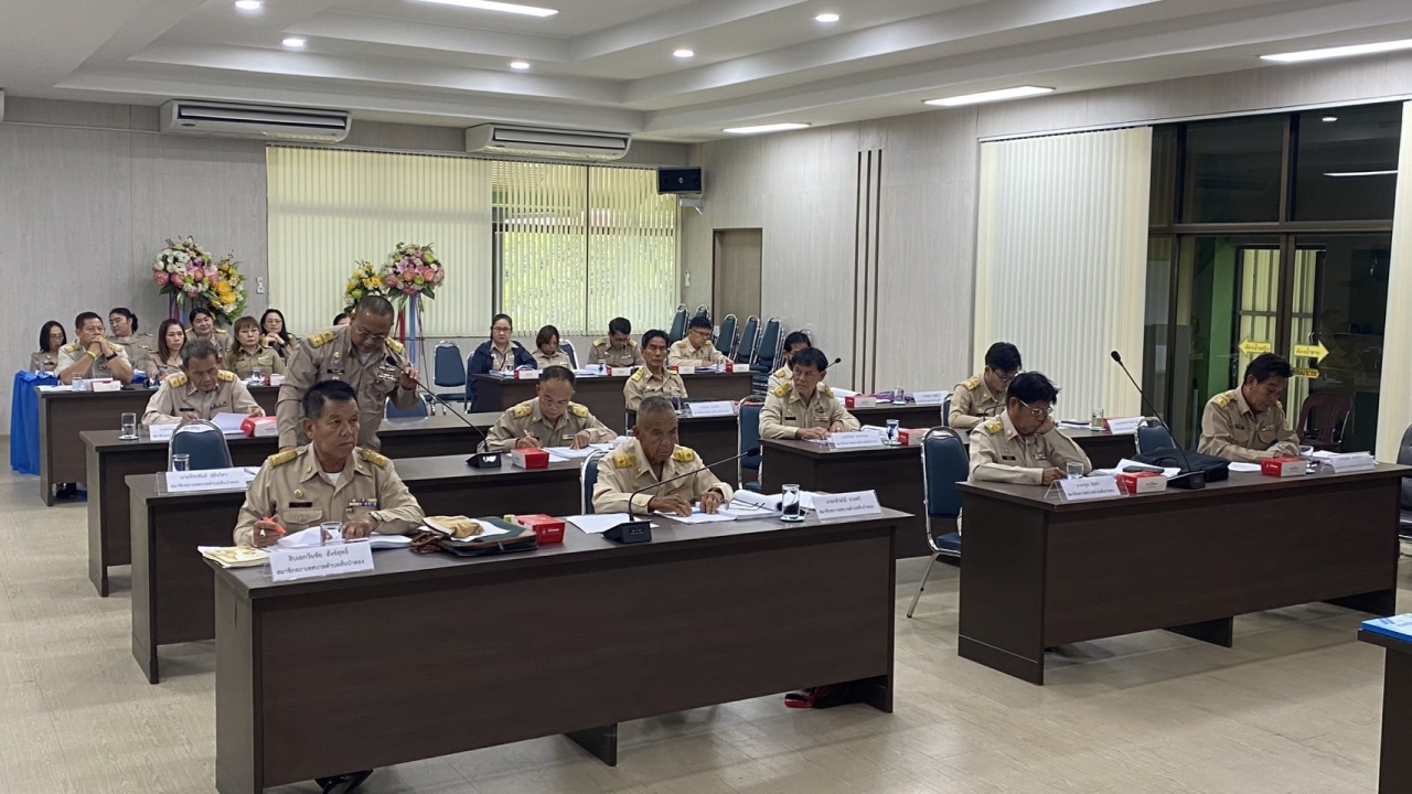 การประชุมสภาเทศบาลตำบลสันป่าตอง สมัยสามัญ สมัยที่ ๓ ครั้งที่ ๑ ประจำปี ๒๕๖๘ วันที่ ๑๘ สิงหาคม ๒๕๖๘ ภาพที่ 12 | https://www.sanpatong.go.th
