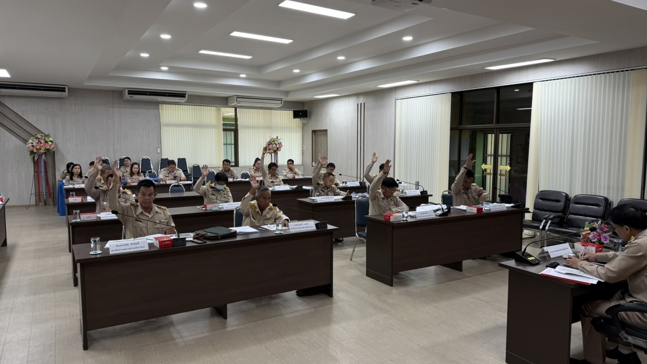 การประชุมสภาเทศบาลตำบลสันป่าตอง สมัยสามัญ สมัยที่ ๓ ครั้งที่ ๑ ประจำปี ๒๕๖๘ วันที่  ๙  กันยายน  ๒๕๖๘ ภาพที่ 13 | https://www.sanpatong.go.th