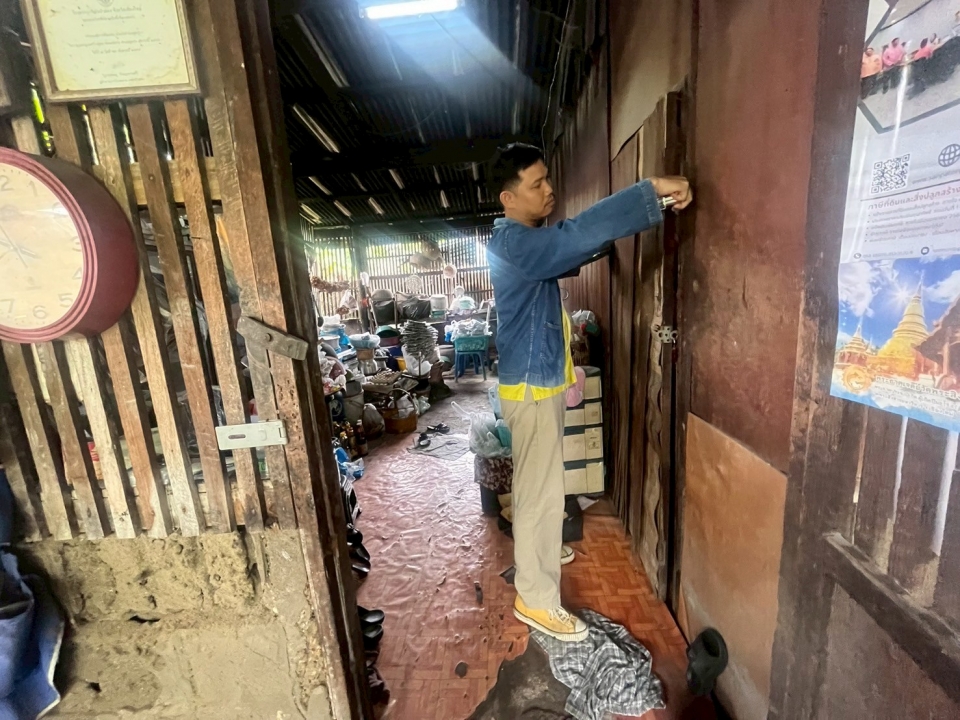 ลงพื้นที่สำรวจและประมาณการการปรับปรุงซ่อมแซมบ้านคนพิการและผู้สูงอายุ  ชุมชนหลังตลาด ภาพที่ 6 | https://www.sanpatong.go.th