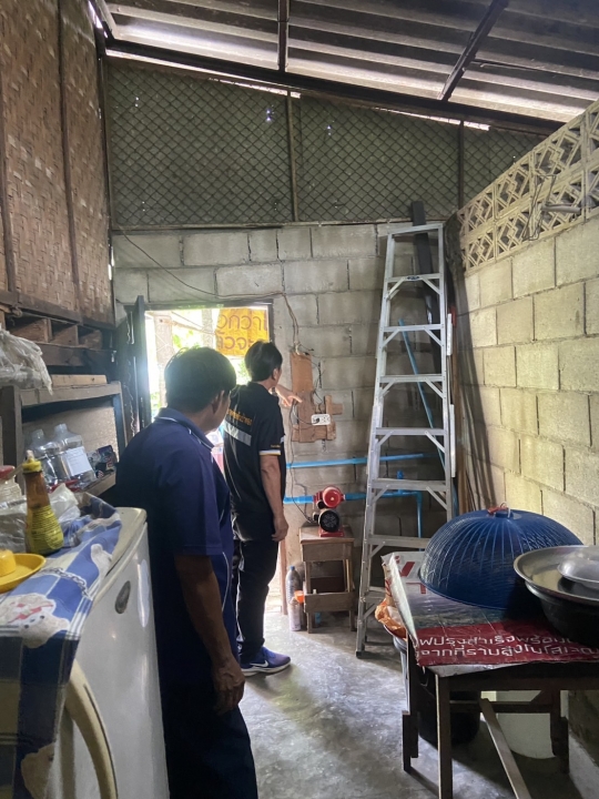 ลงพื้นที่สำรวจและประมาณการการปรับปรุงซ่อมแซมบ้านคนพิการและผู้สูงอายุ  บ้านมะจำโรง ภาพที่ 10 | https://www.sanpatong.go.th