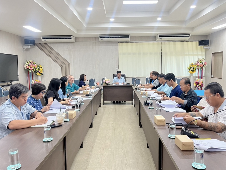การประชุมคณะกรรมการพัฒนาเทศบาลและคณะกรรมการสนับสนุนการจัดทำแผนพัฒนาเทศบาลตำบลสันป่าตอง ภาพที่ 6 | https://www.sanpatong.go.th