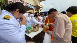 เทศบาลตำบลสันป่าตอง ได้ร่วมกิจกรรมเนื่องจาก วันคล้ายวันสวรรคต พระบาทสมเด็จพระบรมชนกาธิเบศร มหาภูมิพลอดุลยเดชมหาราช บรมนาถบพิตร ภาพที่ 18 | https://www.sanpatong.go.th