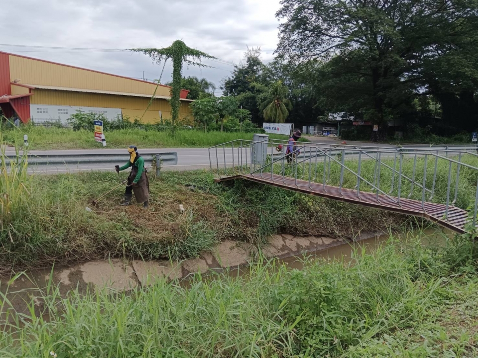 จัดเตรียมสถานที่จัดงานโครงการสืบสานประเพณียี่เป็ง วันลอยกระทง ประจำปี 2568 ภาพที่ 6 | https://www.sanpatong.go.th