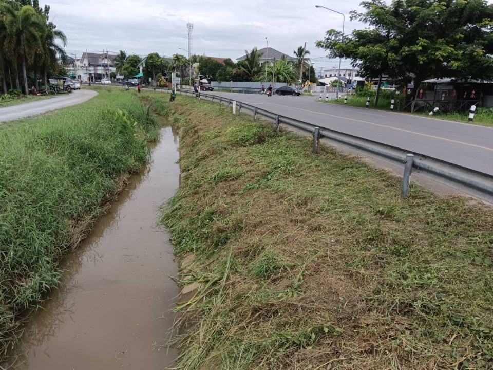 จัดเตรียมสถานที่จัดงานโครงการสืบสานประเพณียี่เป็ง วันลอยกระทง ประจำปี 2568 ภาพที่ 9 | https://www.sanpatong.go.th