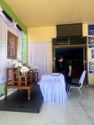 12.jpg - วันที่ 30 ตุลาคม พ.ศ. 2568  นายสุภชัย  พรหมเสนใจ นายกเทศมนตรีตำบลสันป่าตอง พร้อมด้วย นายศรีทอน  ปัญญา รองนายกเทศมนตรีตำบลสันป่าตอง  ร่วมลงนามถวายความอาลัย สมเด็จพระนางเจ้าสิริกิติ์ พระบรมราชินีนาถ พระบรมราชชนนีพันปีหลวง  เพื่อแสดงความอาลัย และน้อมสำนึกในพระมหากรุณาธิคุณที่ทรงมีต่อพสกนิกรชาวไทย และขอ | https://www.sanpatong.go.th