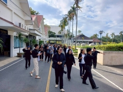 โครงการเทิดทูล ชาติ ศาสนา พระมหากษัตริย์ รวมพลังแห่งความภัคดีของประชาชนเทศบาลตำบลสันป่าตอง  ภาพที่ 22 | https://www.sanpatong.go.th