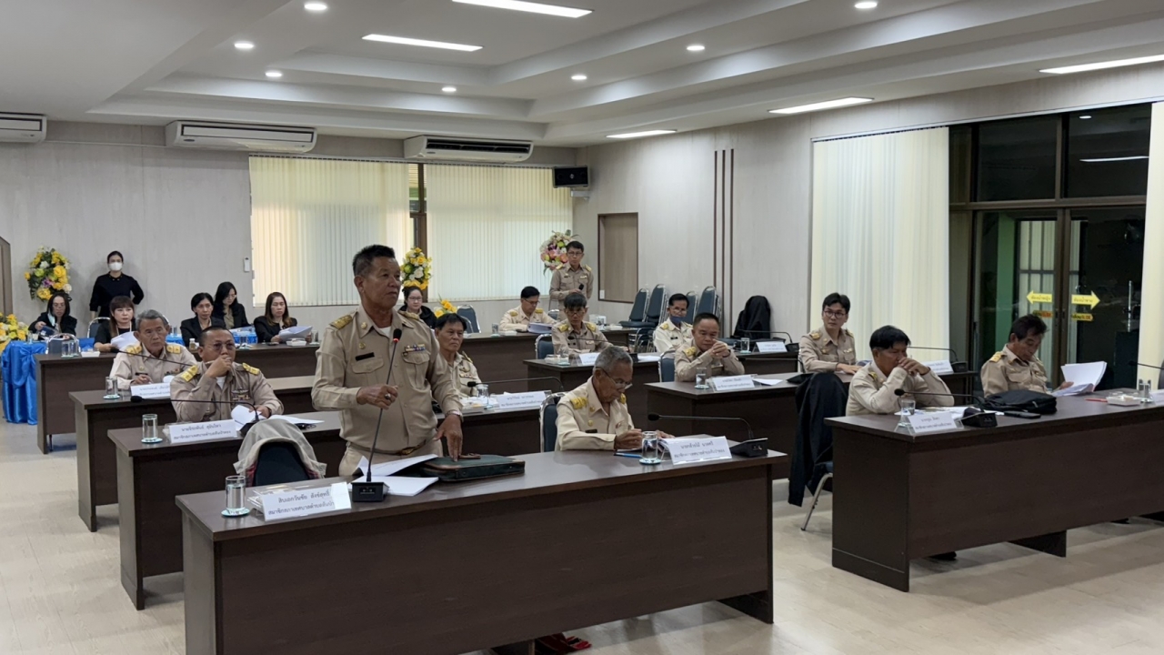 การประชุมสภาเทศบาลตำบลสันป่าตอง สมัยสามัญ สมัยที่ ๔ ครั้งที่ ๑ ประจำปี ๒๕๖๘ วันที่ ๒๗ พฤศจิกายน ๒๕๖๘ ภาพที่ 10 | https://www.sanpatong.go.th