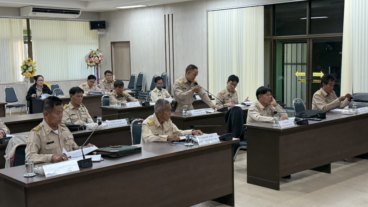 การประชุมสภาเทศบาลตำบลสันป่าตอง สมัยสามัญ สมัยที่ ๔ ครั้งที่ ๑ ประจำปี ๒๕๖๘ วันที่ ๒๗ พฤศจิกายน ๒๕๖๘ ภาพที่ 11 | https://www.sanpatong.go.th
