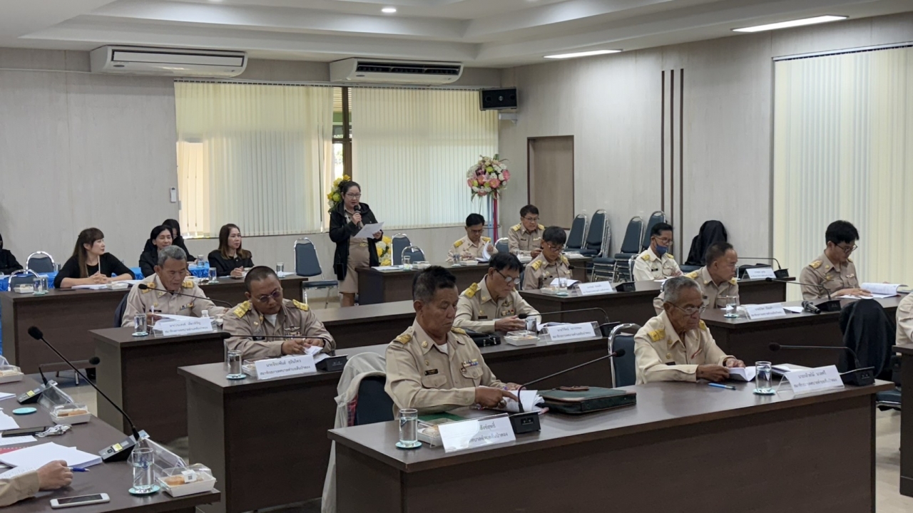 การประชุมสภาเทศบาลตำบลสันป่าตอง สมัยสามัญ สมัยที่ ๔ ครั้งที่ ๑ ประจำปี ๒๕๖๘ วันที่ ๒๗ พฤศจิกายน ๒๕๖๘ ภาพที่ 12 | https://www.sanpatong.go.th