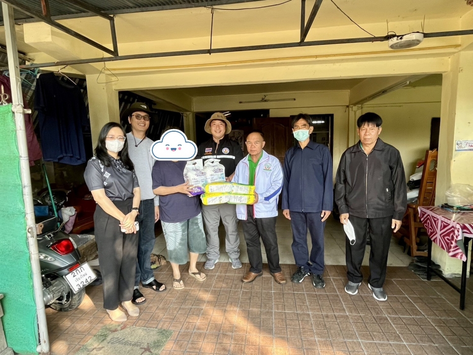 ลงพื้นที่มอบแพมเพิสให้คนพิการ ในเขตเทศบาลตำบลสันป่าตอง ภาพที่ 7 | https://www.sanpatong.go.th