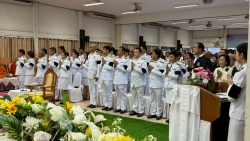 เทศบาลตำบลสันป่าตอง ได้เข้าร่วมพิธีเนื่องในวันคล้ายวันพระบรมราชสมภพพระบาทสมเด็จพระบรมชนกาธิเบศร มหาภูมิพลอดุลยเดชมหาราช บรมนาถบพิตร วันชาติ และวันพ่อแห่งชาติ 5 ธันวาคม 2568  ภาพที่ 13 | https://www.sanpatong.go.th