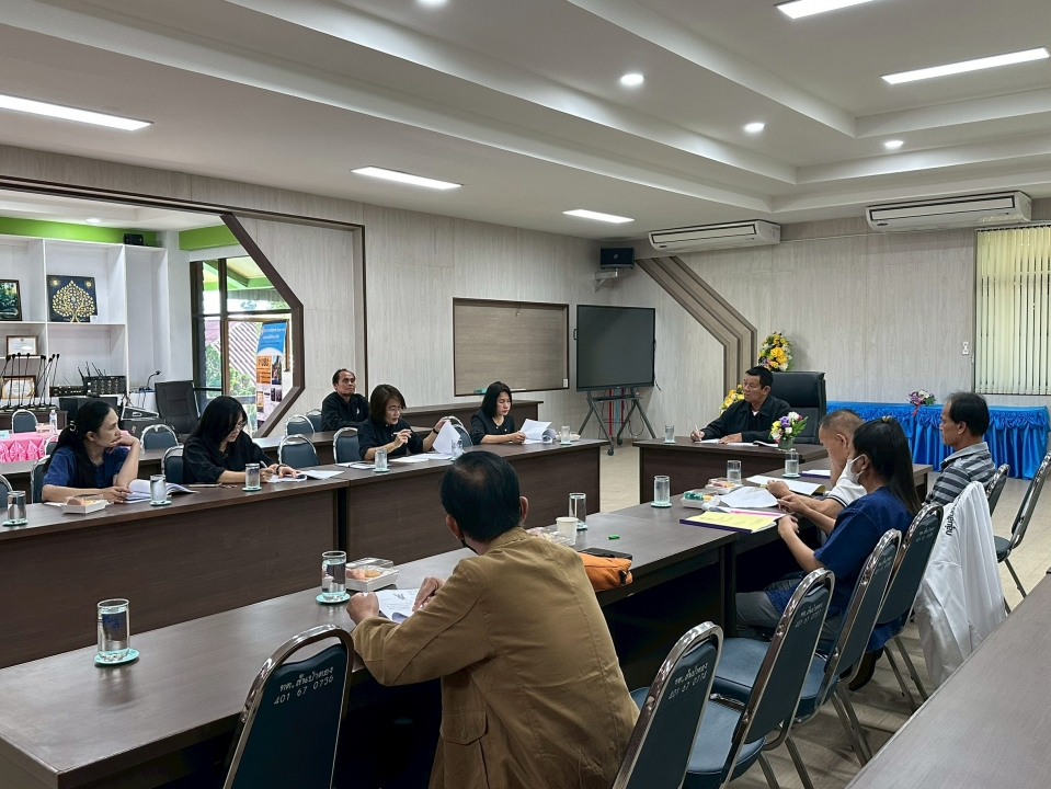 ประชุมเพื่อติดตามและประเมินผลแผนพัฒนาเทศบาล พ.ศ.2568 ภาพที่ 7 | https://www.sanpatong.go.th