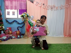 ศูนย์พัฒนาเด็กเล็กเทศบาลตำบลสันป่าตอง จัดโครงการเรียนรู้สู่โลกกว้าง อนุบาลวัยใส(กิจกรรมทำบุญส่งท้ายปีเก่าต้อนรับปีใหม่) ภาพที่ 48 | https://www.sanpatong.go.th